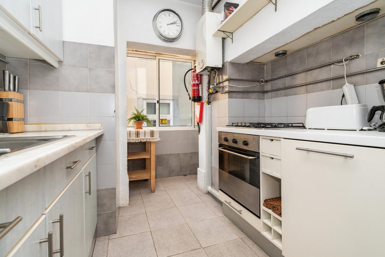 Charming 2 Bedroom Apartment Next To Praca Da Figueira Lisboa Exterior foto